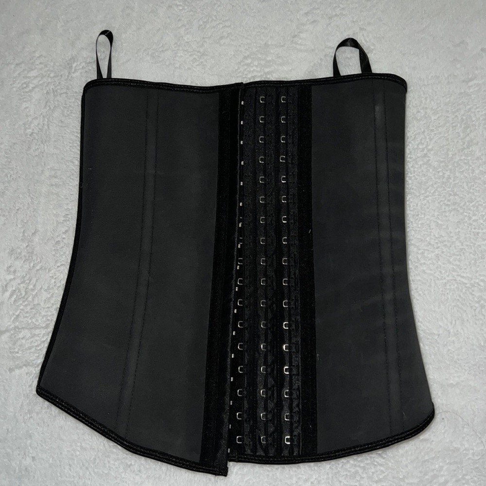 Waist trainer/corset